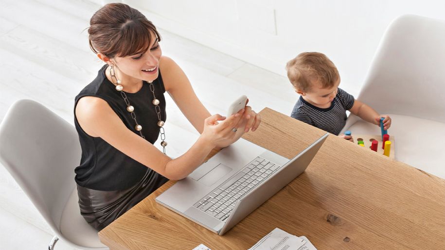 Rilevazioni ISTAT | Le donne italiane sono le più impegnate tra lavoro e famiglia