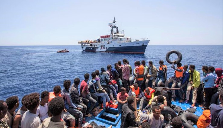 IMMIGRAZIONE | Porti chiusi, la maggioranza degli italiani è d’accordo
