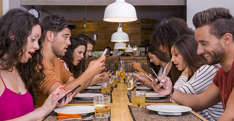 PSICHIATRA E SOCIOLOGO | Paolo Crepet e gli italiani dipendenti dallo smartphone