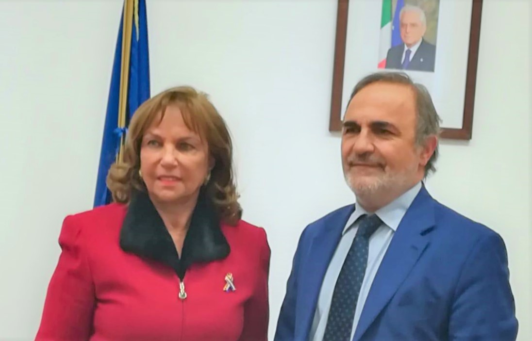 Sottosegretario Merlo riceve Peggy Cabral, Ambasciatrice della RD a Roma. A marzo incontro a Santo Domingo
