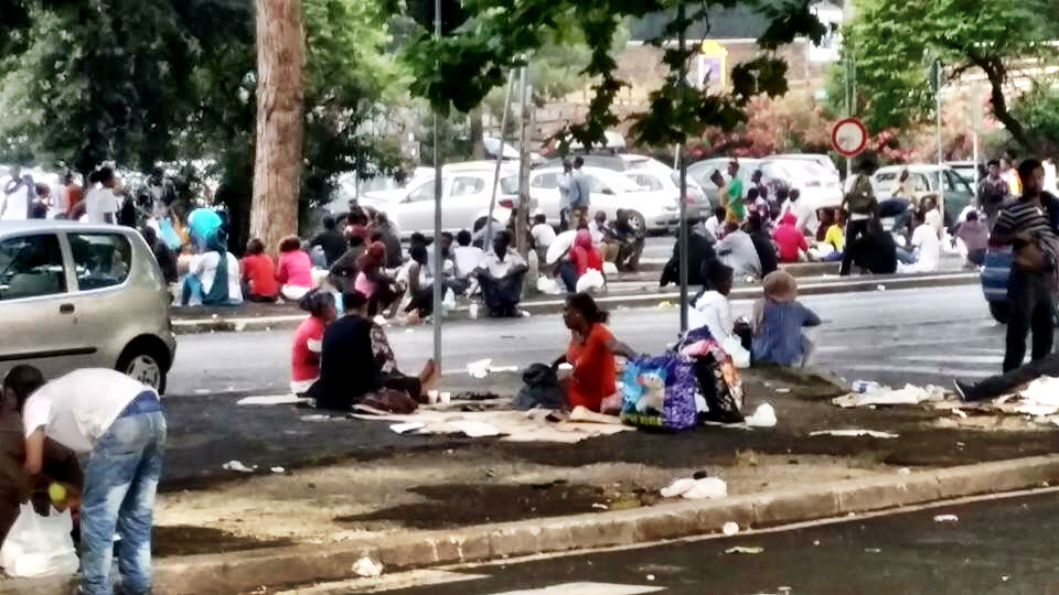ROMA | Degrado stazione Tiburtina: “Furti e aggressioni da parte di stranieri ubriachi”