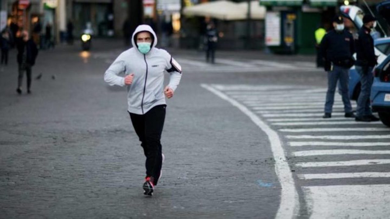 CORONAVIRUS | “Ok la corsetta all’aperto, ma è vietato approfittarne”