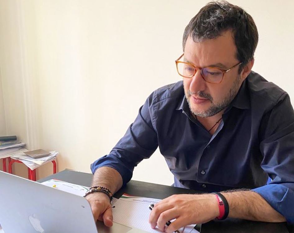 VIDEO | Salvini: “Sanatoria per gli immigrati che lavorano nei campi? Faremo le barricate”