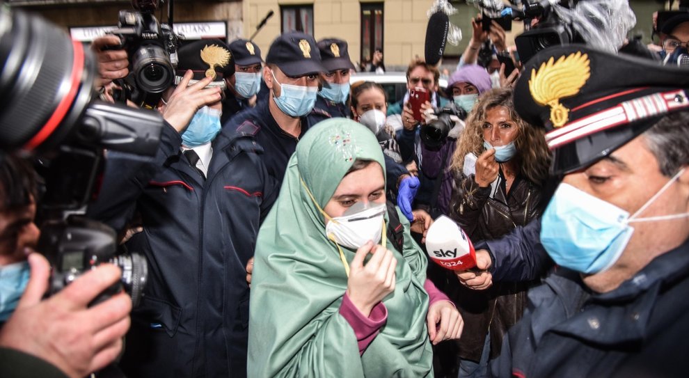 SINDACO DI MILANO | Sala: “Impressionante assembramento sotto casa di Silvia Romano” [VIDEO]