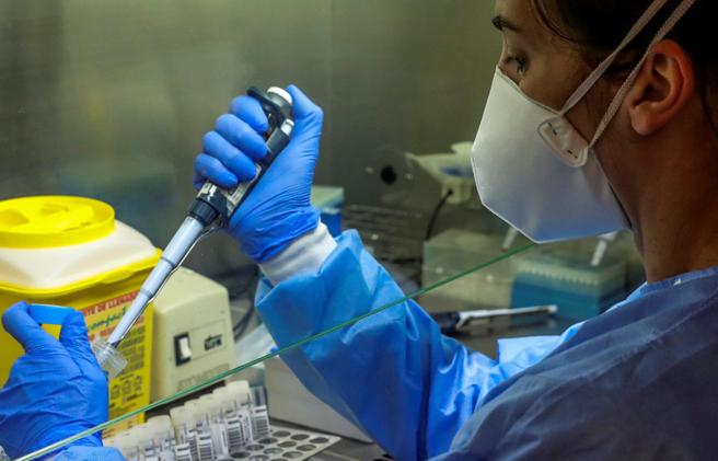 CORONAVIRUS | “Vaccino tra un anno. Obbligatorietà? Non è necessaria”