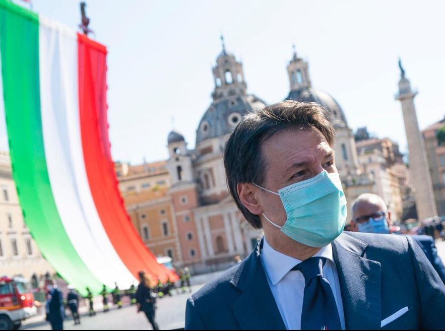 SONDAGGIO IPSOS | Conte è il leader politico più amato dagli italiani, 63% di consensi