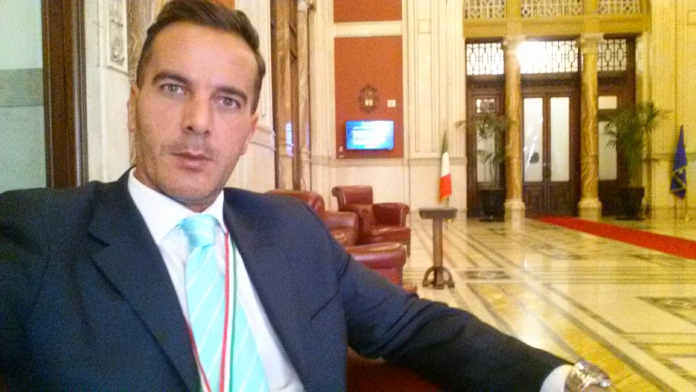 L’INTERROGATIVO | Ricky Filosa (MAIE): “Chi non vuole la riforma del voto all’estero?” [VIDEO]