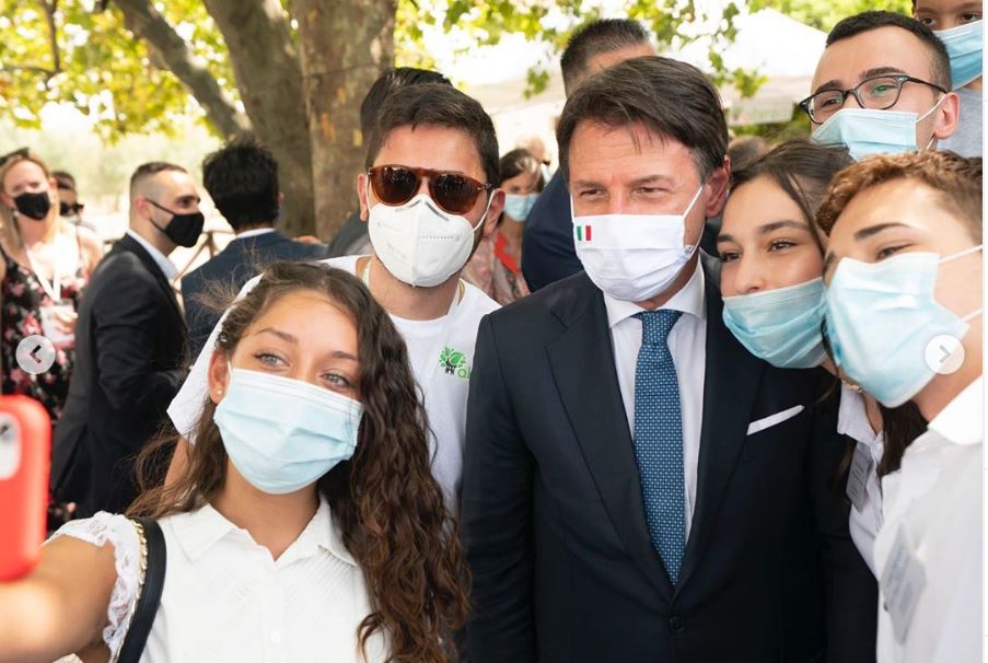PREMIER | Conte ai giovani: “Possiamo sconfiggere la mafia facendole terreno bruciato intorno” [VIDEO]