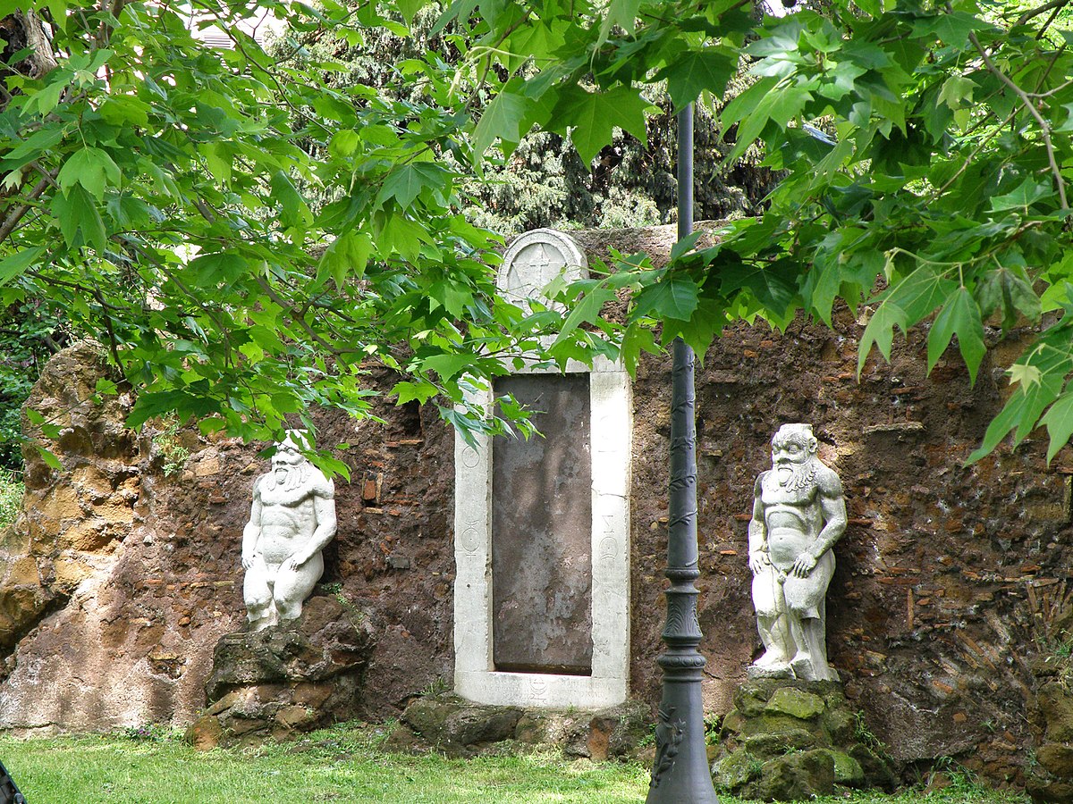 ROMA DA SCOPRIRE | Dove conduce la Porta Magica di piazza Vittorio?