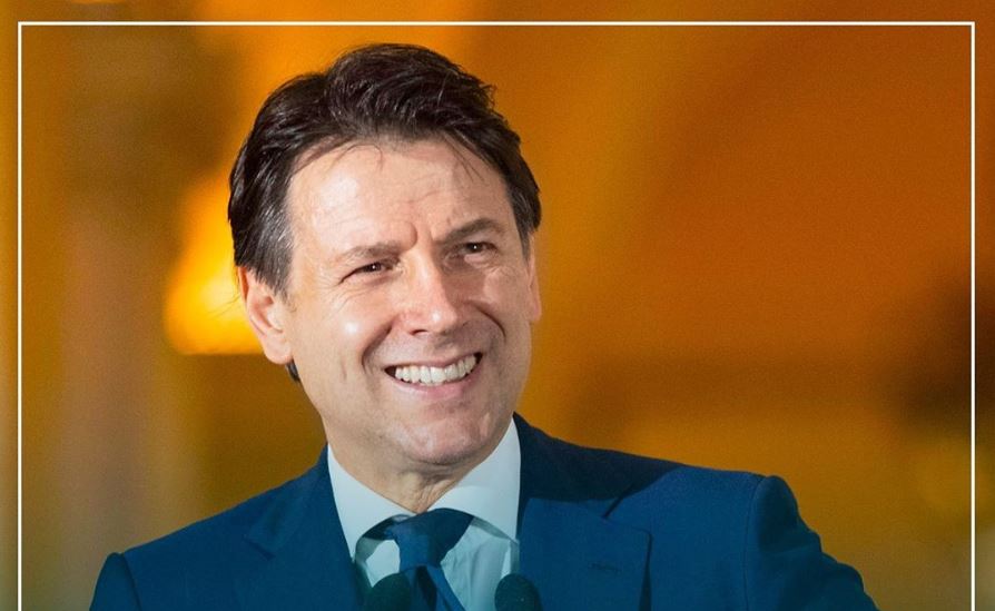 SONDAGGIO | Italiani innamorati di Conte, fiducia record per il premier