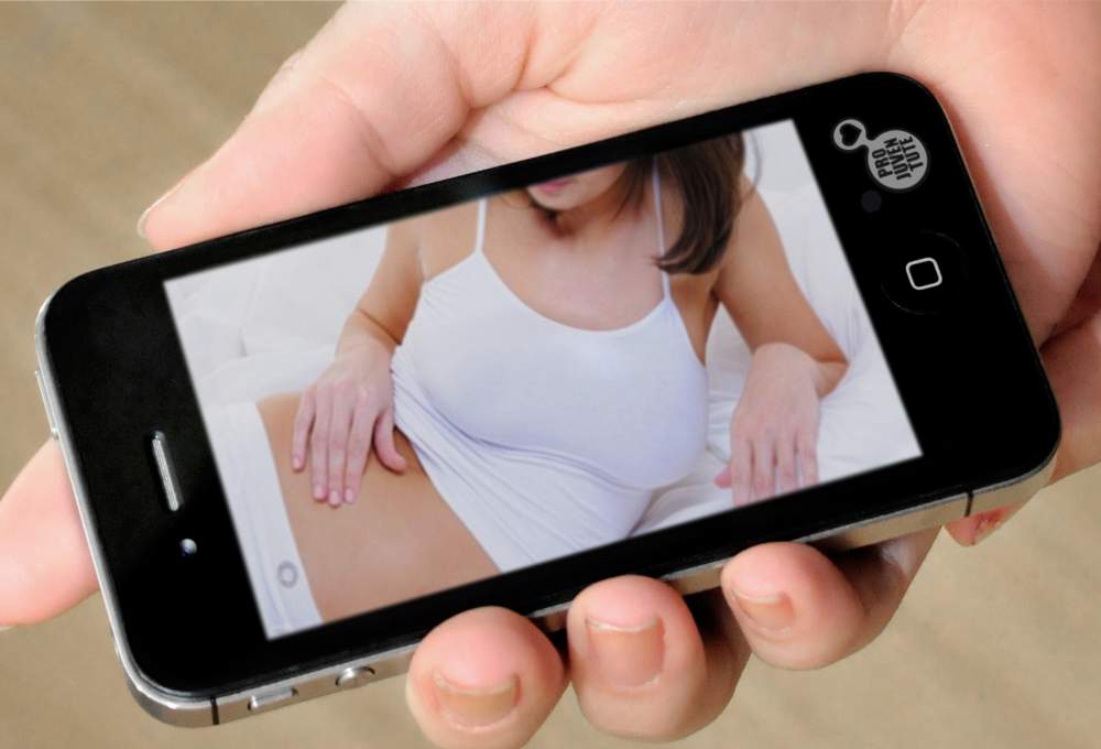 LA SENTENZA | Cassazione, reato inviare foto hard a un minore: “E’ violenza sessuale, giusto l’arresto”