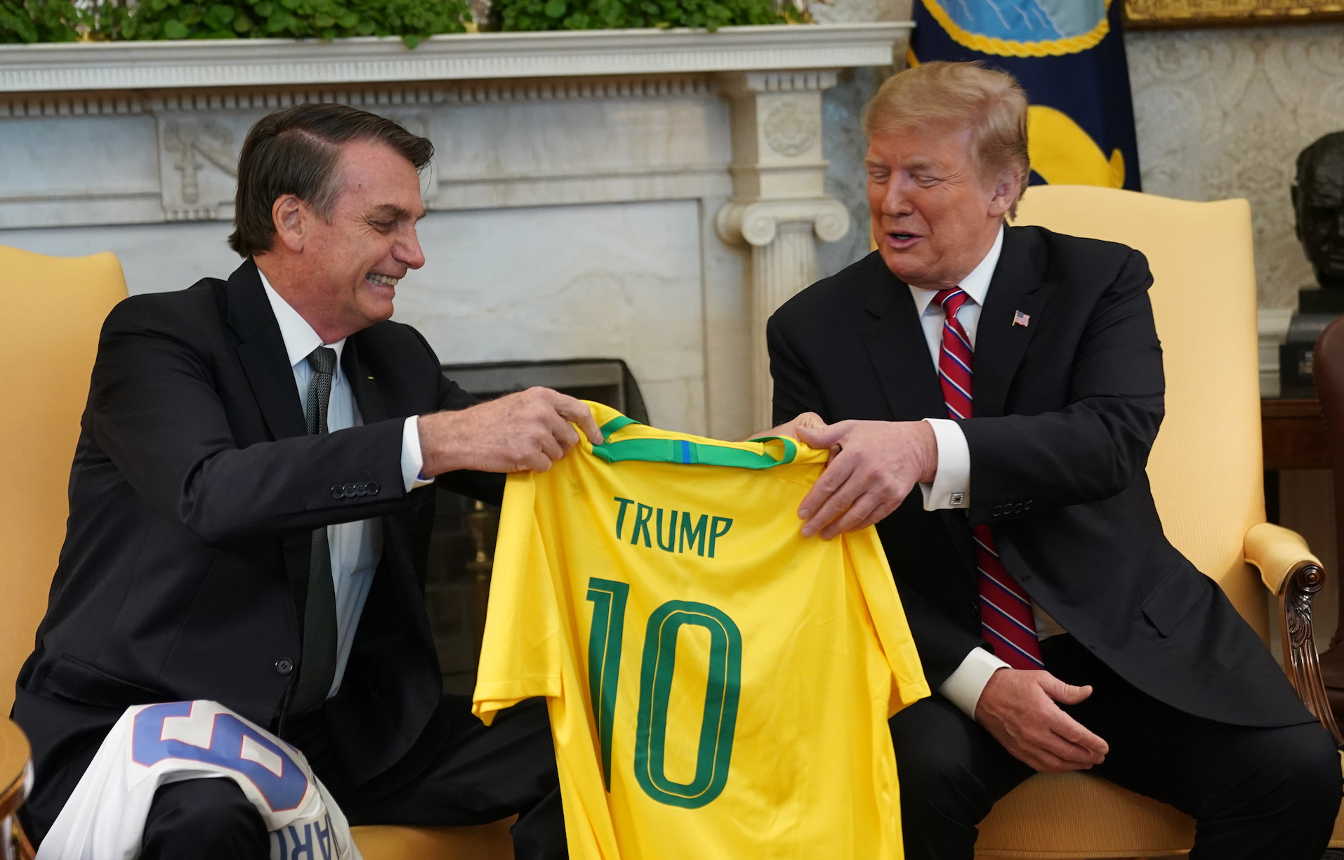 Usa 2020, Bolsonaro: “Spero vinca Trump”