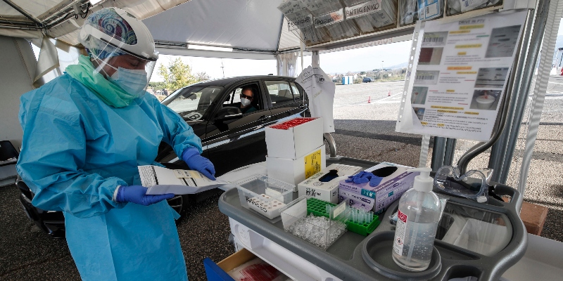 CORONAVIRUS | “Stiamo commettendo gli stessi errori”: parla Ippolito, direttore scientifico dello Spallanzani