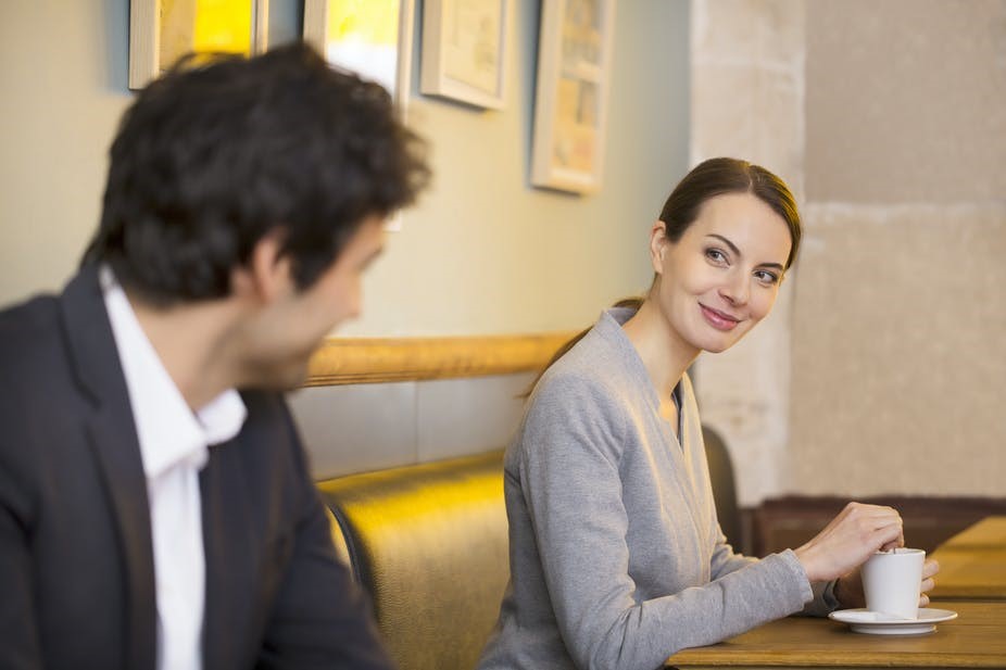 Seduzione, nuova ricerca: decifrato il codice del flirt