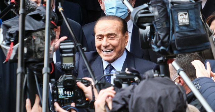 Sisto (FI): “Per noi Berlusconi è come Fidel Castro, il nostro leader maximo”