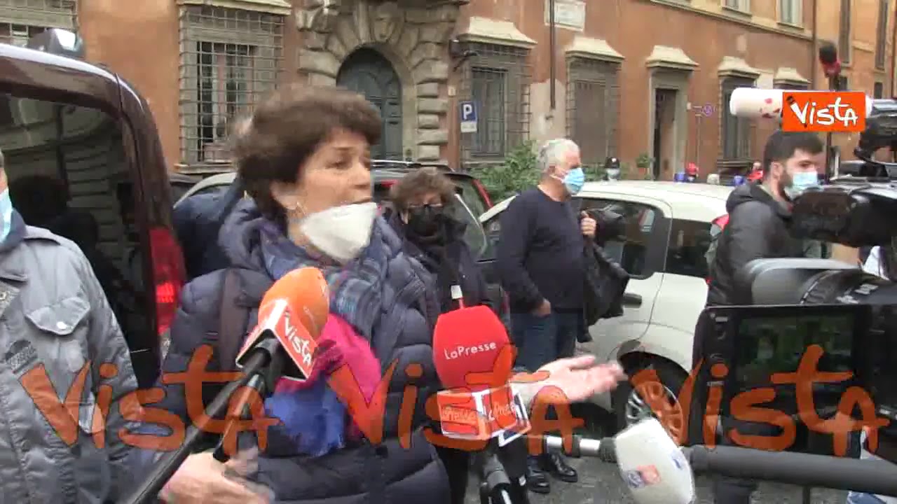VIDEO | “Noi del Pd non abbiamo più l’anello al naso”: sfogo dell’iscritta dem al Nazareno con le Sardine