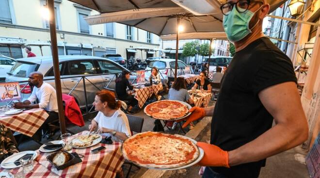 COVID | Riaperture, Cartabellotta (Gimbe): “Se sarà liberi tutti la situazione a metà maggio peggiorerà”