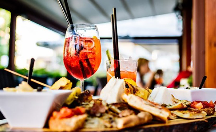 L’Italia riapre e torna l’aperitivo all’aperto