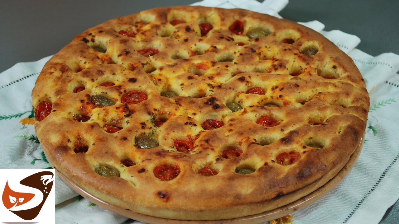 VIDEO | Focaccia pugliese o barese, alta, croccante e soffice
