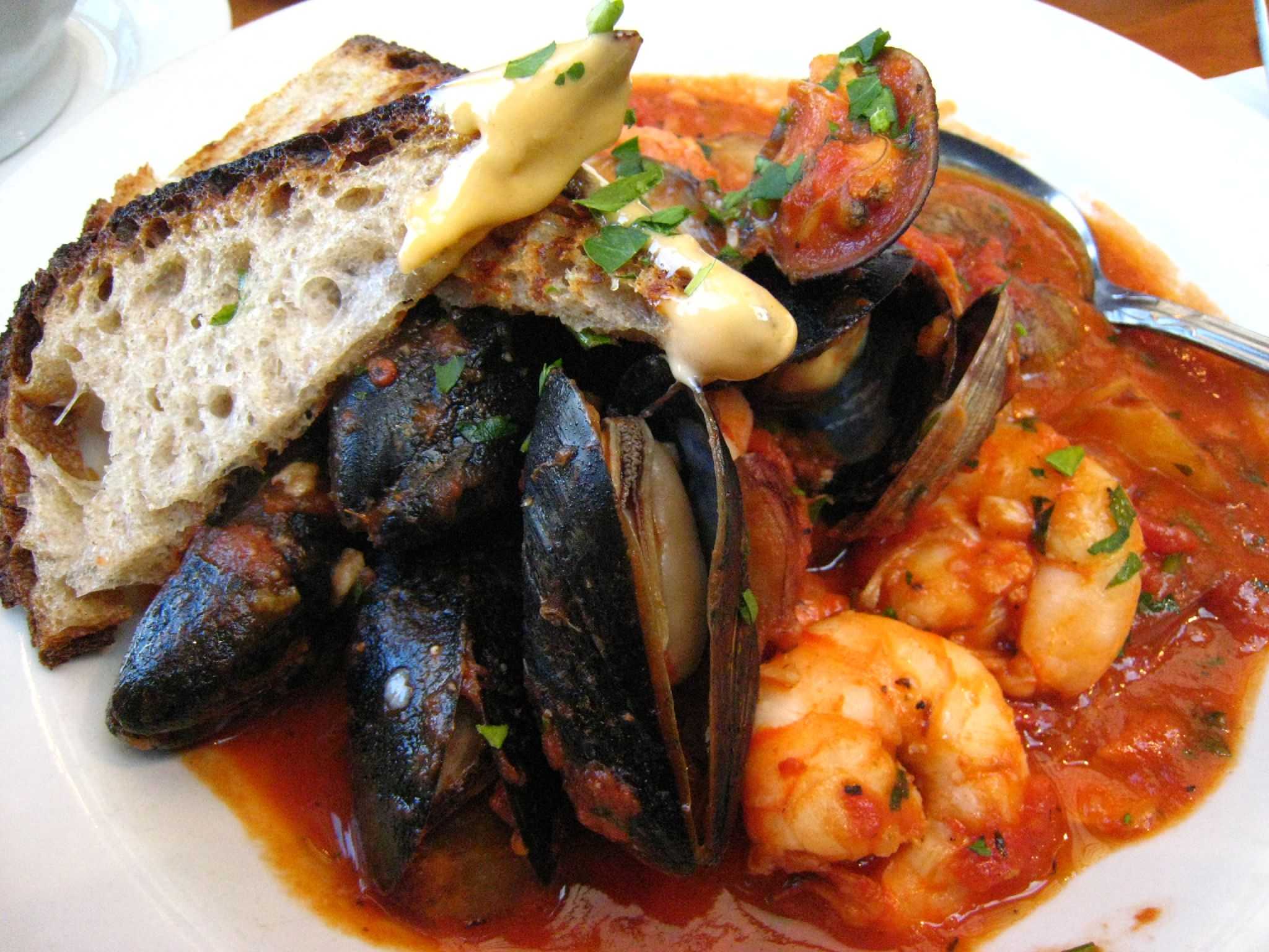 VIDEO | Come fare il cacciucco: RICETTA TOSCANA
