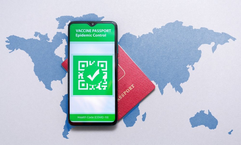 “Parlamento europeo orientato a introdurre green pass obbligatorio da ottobre”