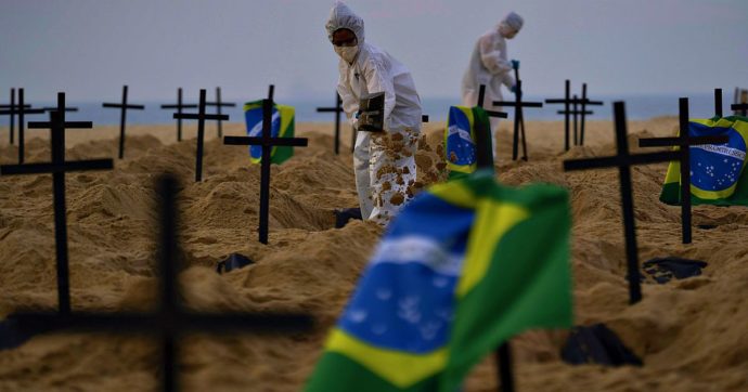 COVID | Brasile, oltre 619mila morti dall’inizio della pandemia