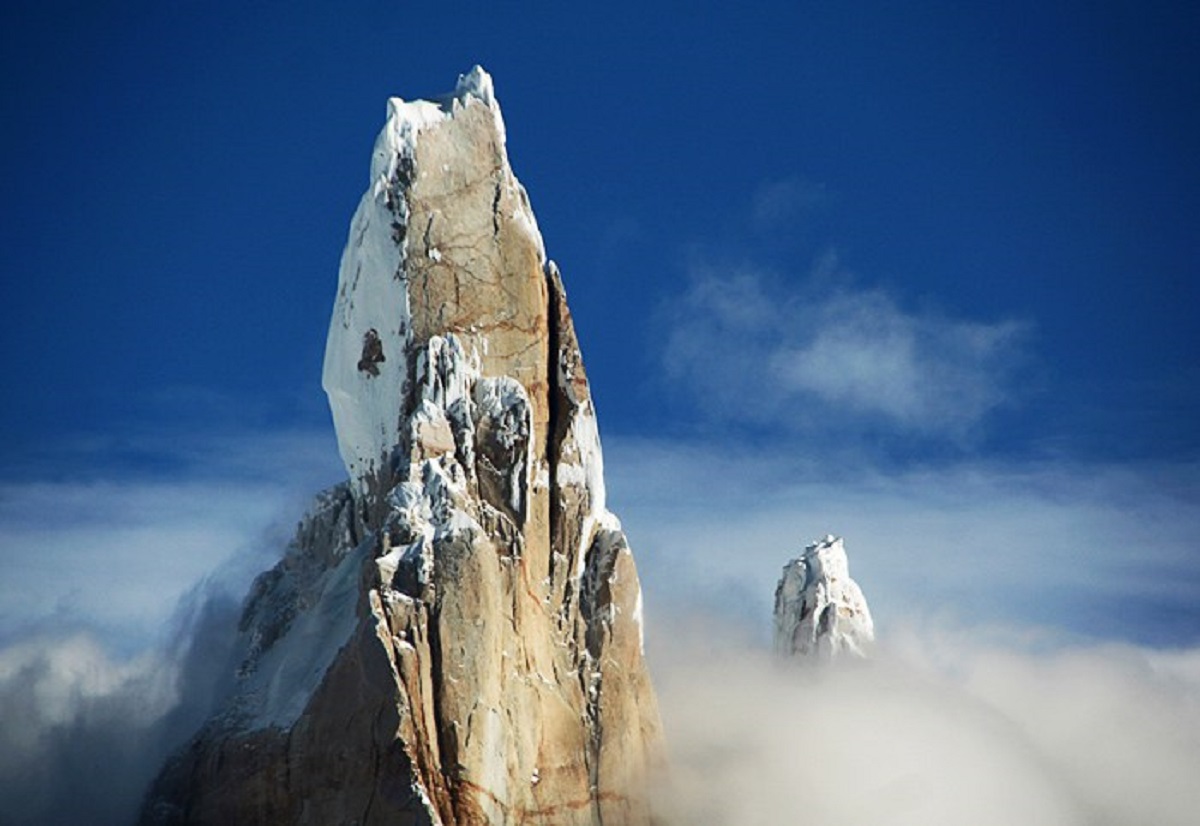 ARGENTINA | Alpinista italiano bloccato da una valanga, “appeso” alla montagna per oltre 10 ore