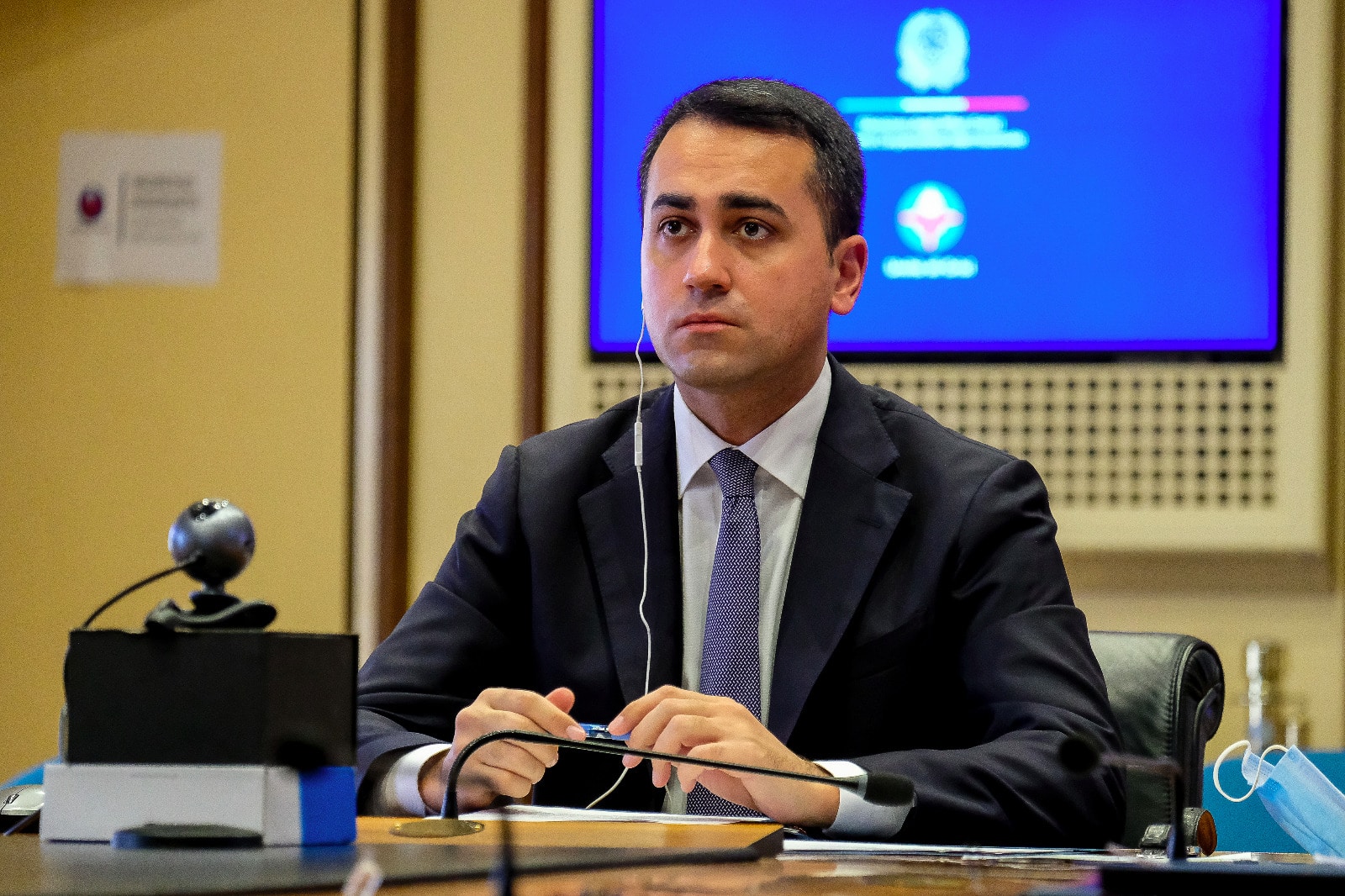 FARNESINA | Italiani all’estero, Di Maio: “1.6 milioni all’Unità di Crisi per assistere i connazionali in Ucraina”