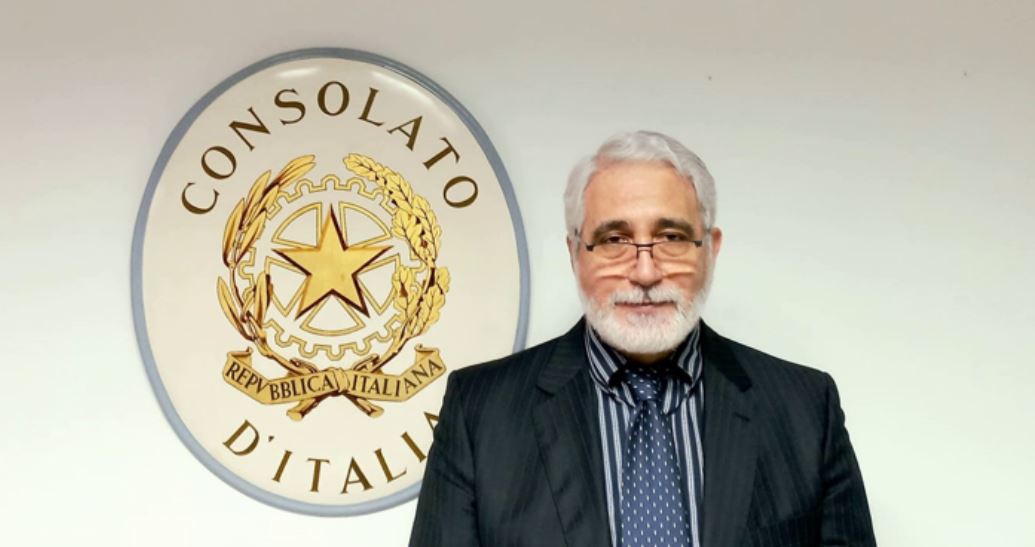 VIDEO | Maurizio Fedeli, il “Console Scienziato” convinto di meritare un premio Nobel