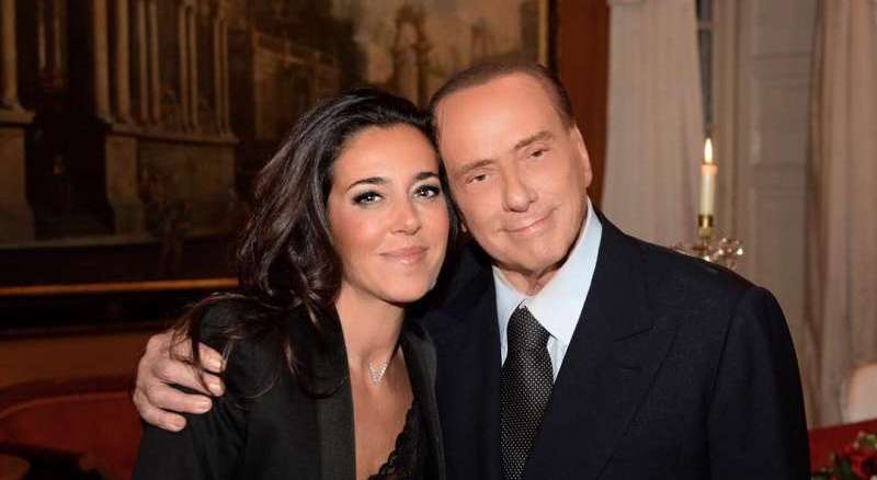 Berlusconi nomina Licia Ronzulli coordinatrice di Forza Italia per la Lombardia. Scoppia la polemica