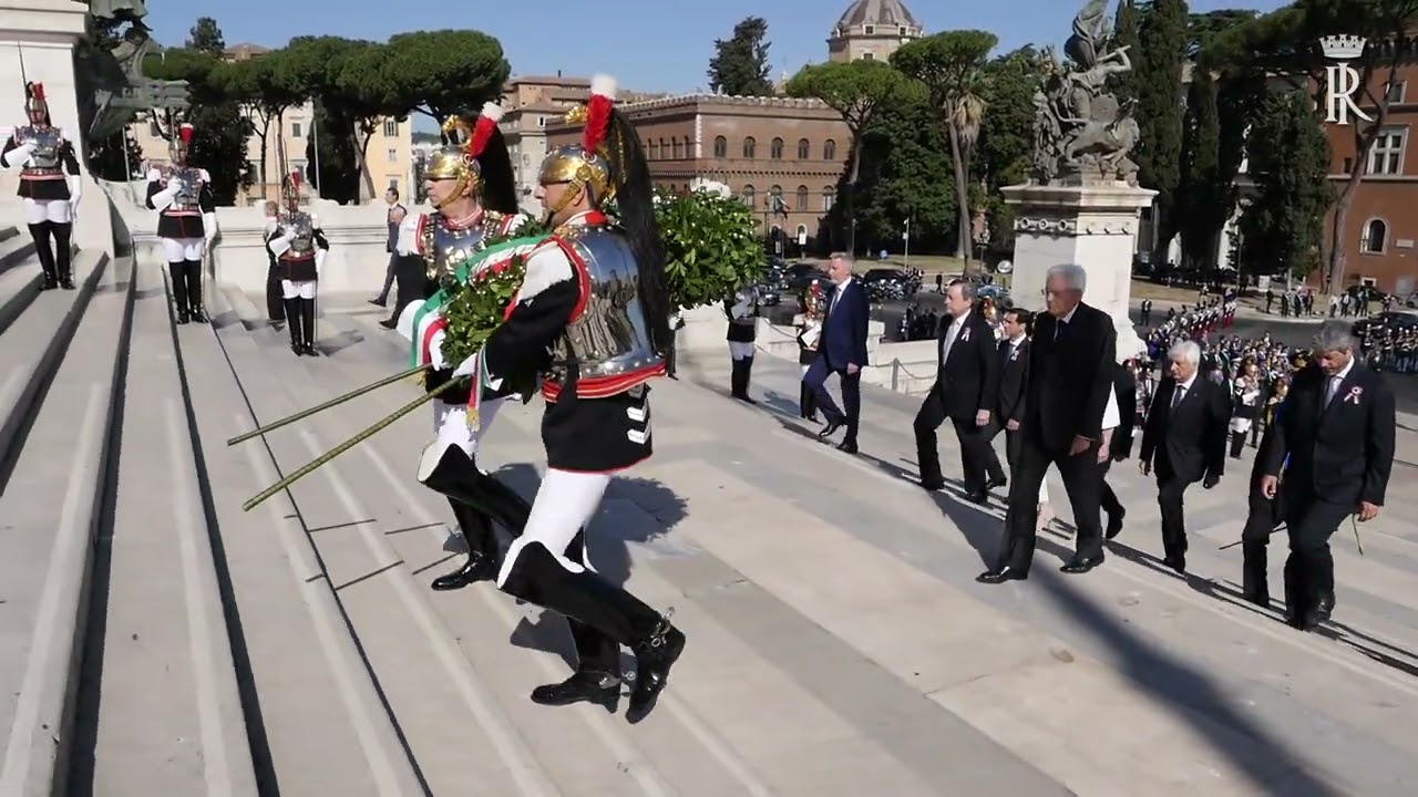 VIDEO | Festa della Repubblica Italiana, Mattarella all’Altare della Patria
