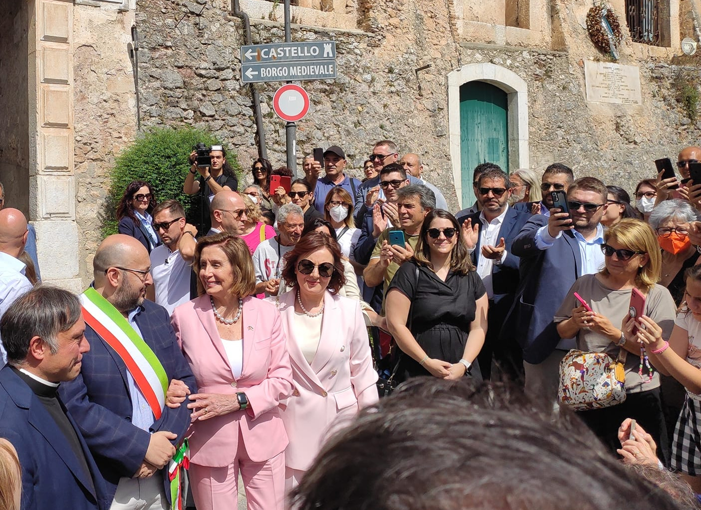 ITALIA-USA | Nancy Pelosi incontra i parenti molisani a Fornelli