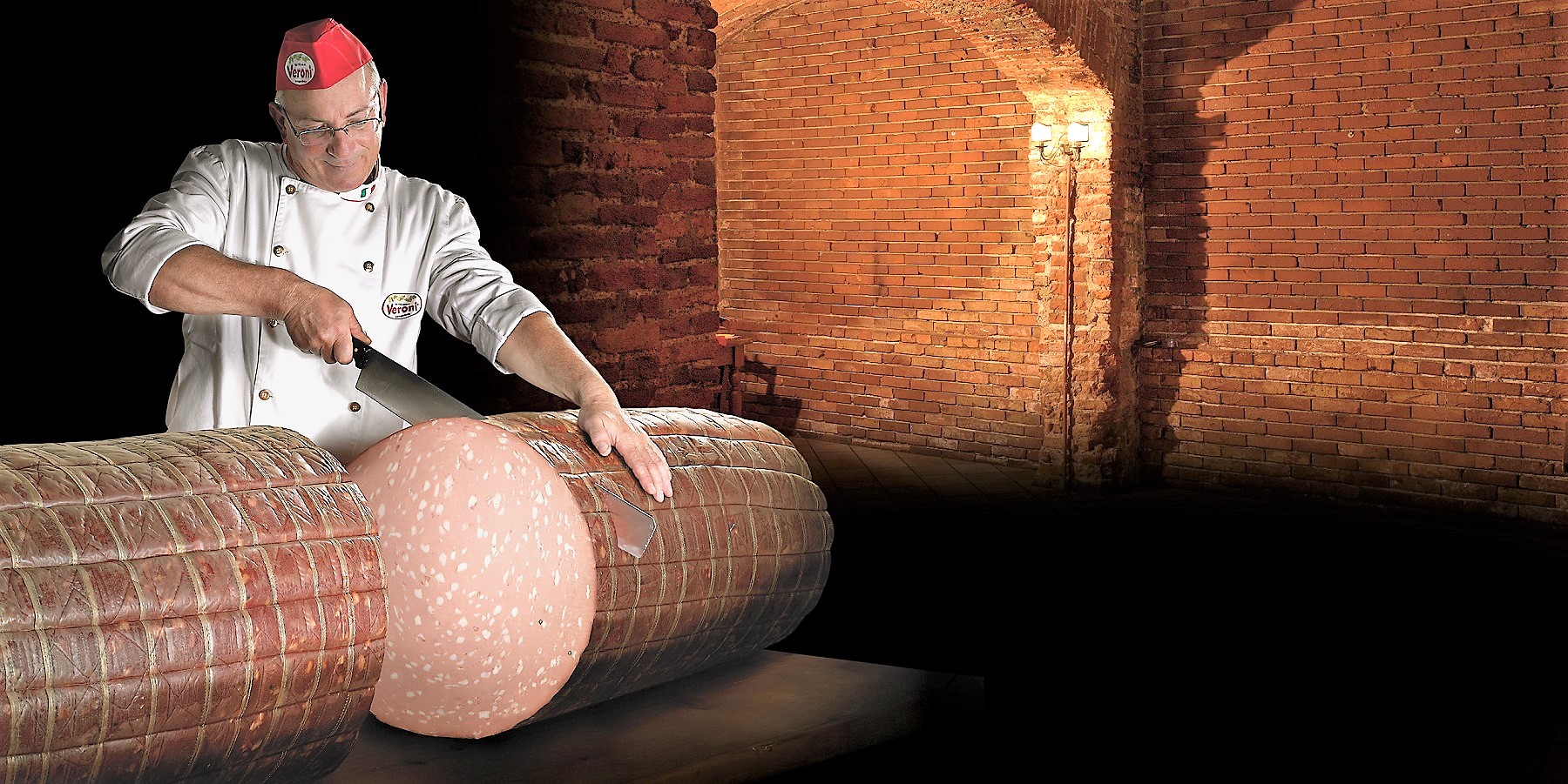 Made in Italy sotto i riflettori una mortadella gigante per la prima volta a New York Italia