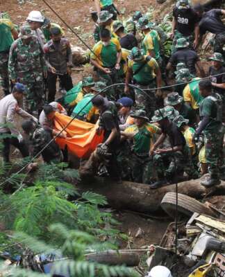 INDONESIA | Terremoto di magnitudo 5.6, centinaia i morti