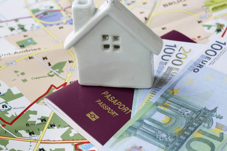 Imu e italiani all'estero iscritti AIRE