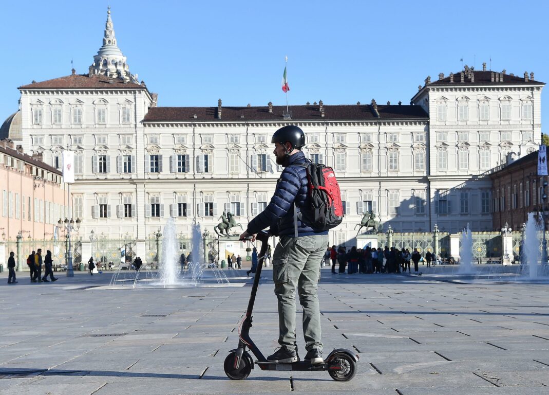 Dalle vacanze al monopattino: troppi bonus hanno causato danni