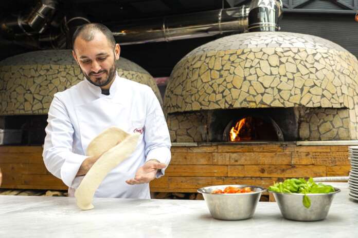 Ciro insegna a far la pizza ai detenuti: “Li aiuto a trovare lavoro”