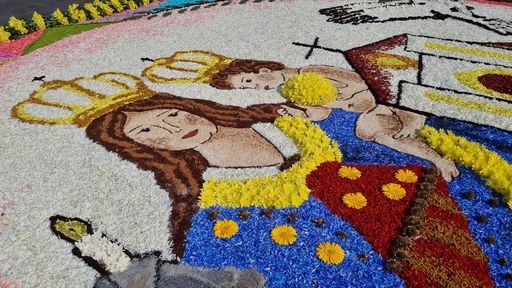 ROMA | A San Pietro torna l’infiorata, il Papa: “Bellissimi tappeti floreali ispirati alla pace”