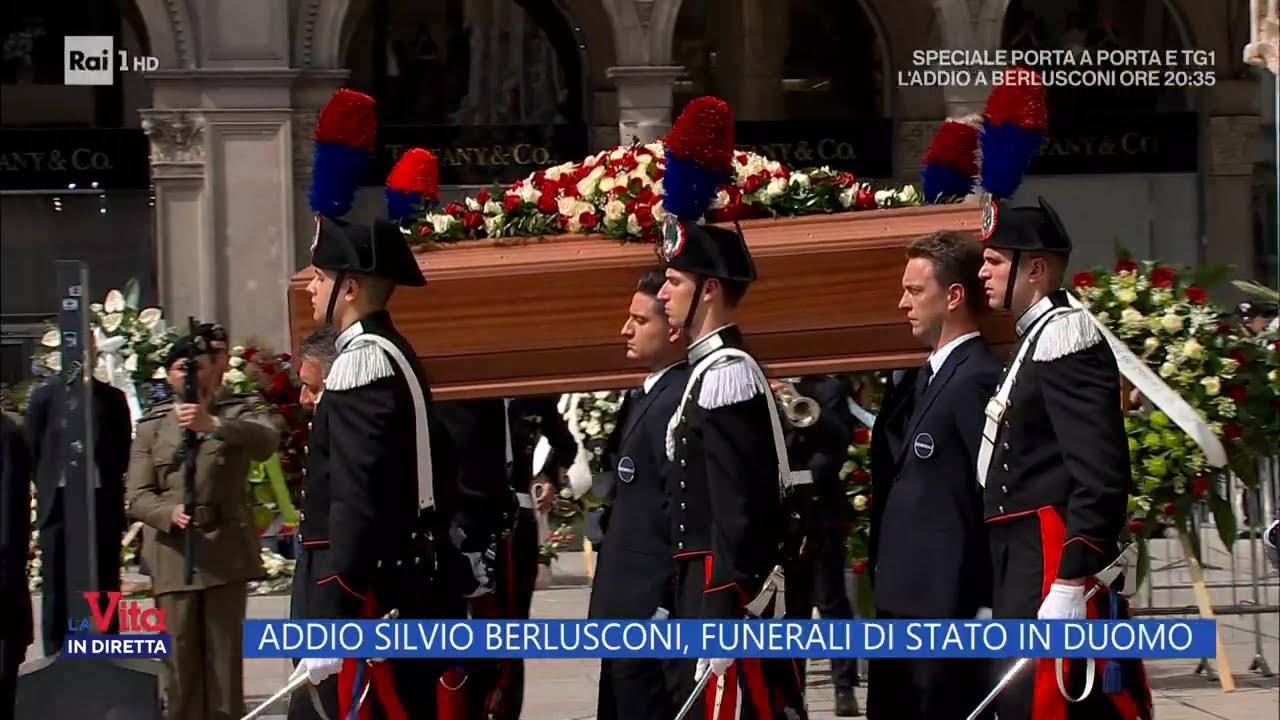 VIDEO | 8 milioni davanti alla tv per l’ultimo saluto a Silvio. Sgarbi il primo sindaco a dedicare una piazza a Berlusconi