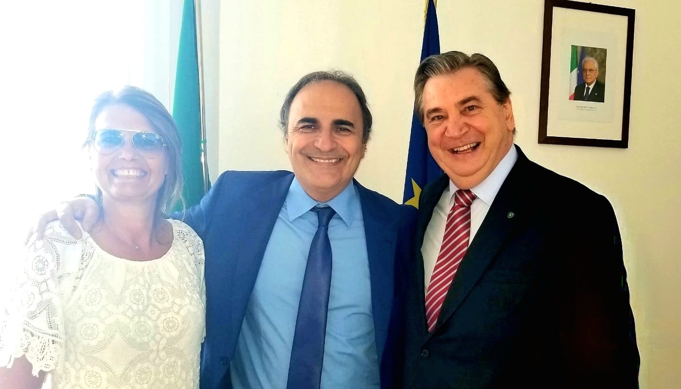 Walter Petruzziello e sua moglie con il presidente del MAIE Ricardo Merlo