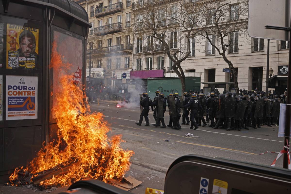 Macron e soci? Prima di dare lezioni a noi...