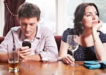 CRISI DI COPPIA IN VACANZA | 6 coppie su 10 hanno litigato per soldi, spostamenti e itinerario