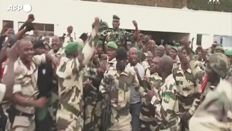 Dopo il Niger, il Gabon in mano ai militari