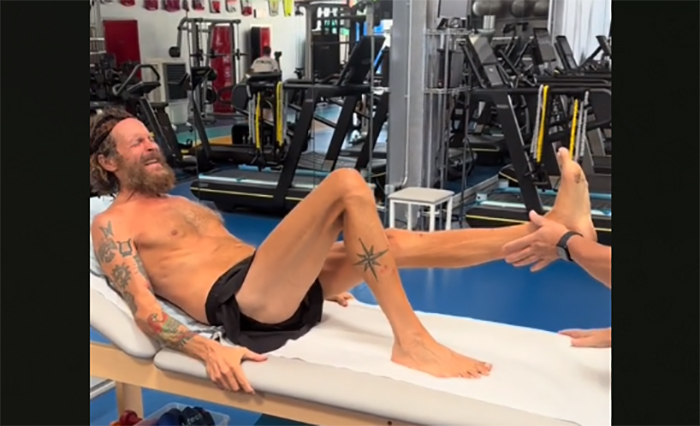 Jovanotti, fisioterapia