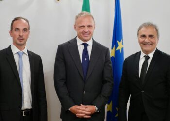 Ricardo Merlo, presidente MAIE, e Mario Borghese, senatore del Movimento Associativo Italiani all’Estero, hanno incontrato il ministro dell’Agricoltura Francesco Lollobrigida
