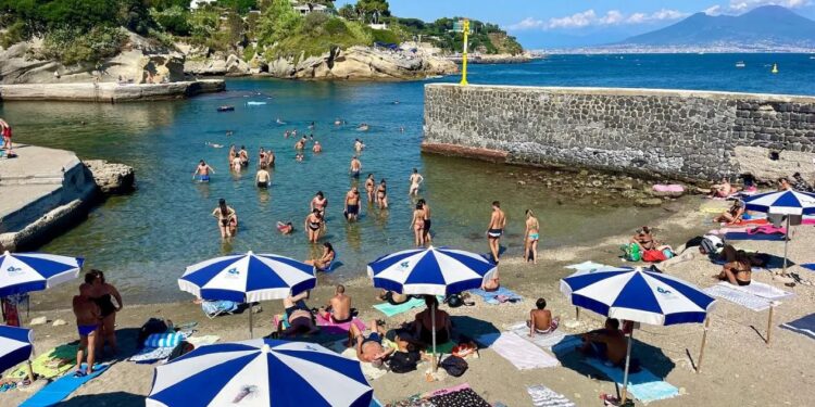 Napoli, ad ottobre lidi ancora aperti. Se il meteo lo consente, perchè no?