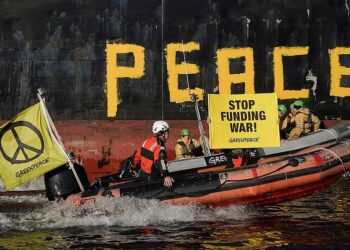 SPESE MILITARI | Greenpeace: “Investire in armi è un cattivo affare per la pace e l’economia”