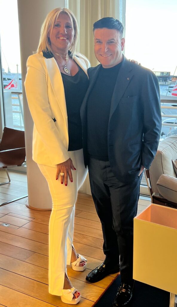 Alessandra Klotz con l'On. Massimo Romagnoli