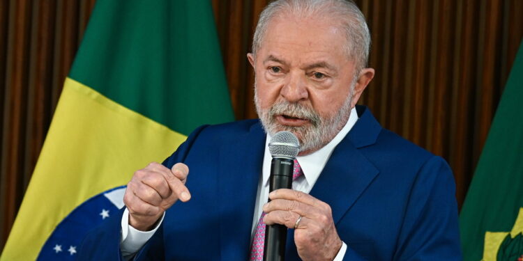 Brasile, militari in porti e aeroporti. Lula: “Toglieremo il potere alla criminalità organizzata”