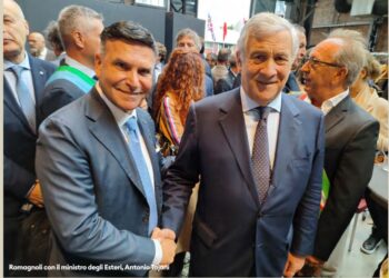L'On. Massimo Romagnoli, membro CGIE e coordinatore MAIE Europa, con il ministro degli Esteri Antonio Tajani